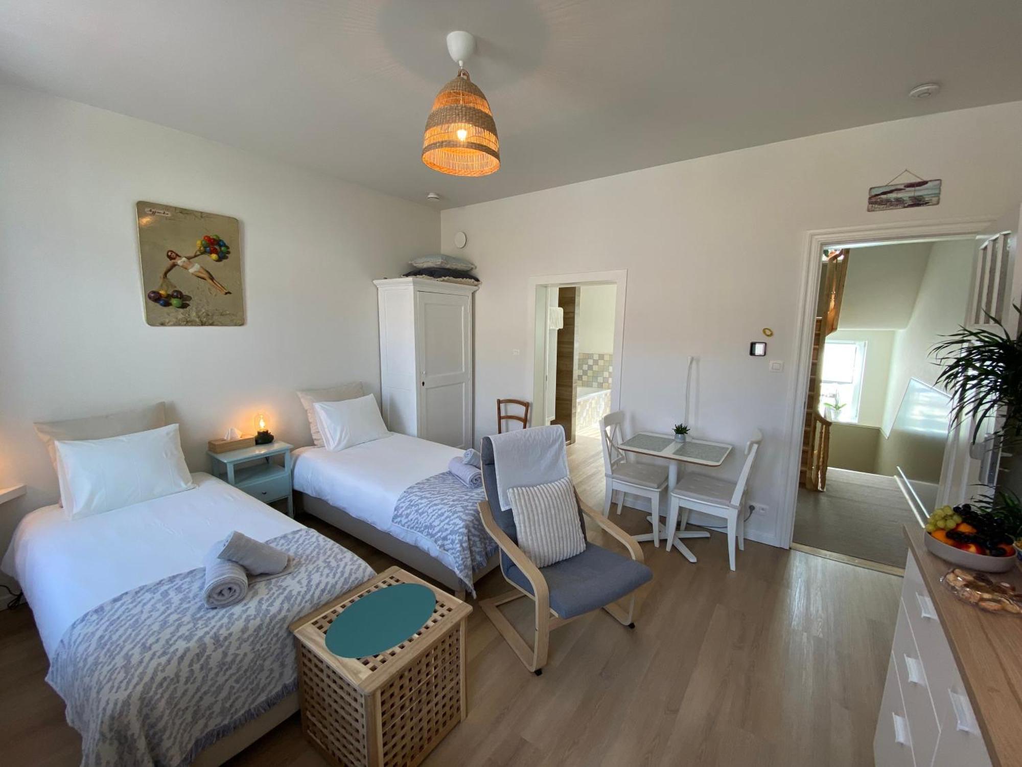 Logies-M Comfort Studios Inc Bikes B&B Oostende Ngoại thất bức ảnh