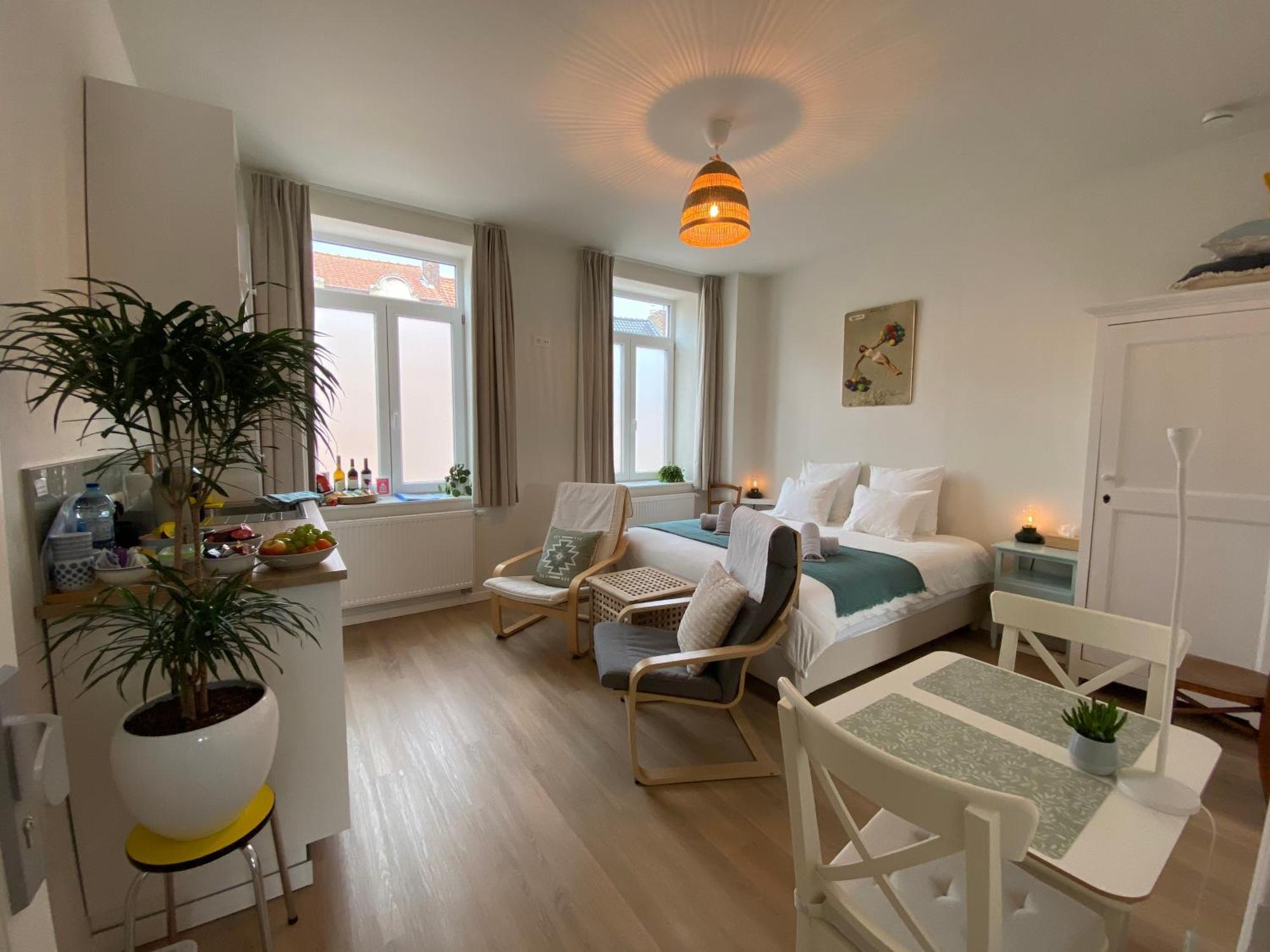 Logies-M Comfort Studios Inc Bikes B&B Oostende Ngoại thất bức ảnh